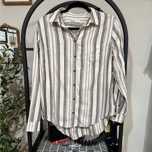 sonoma button down top white and gray striped shirt size medium
